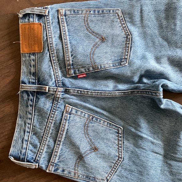 Levi Wedgie - Picture 5 of 5